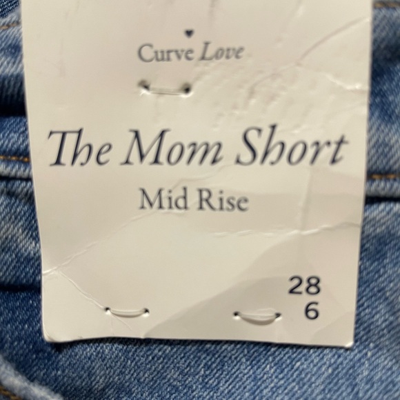 Abercrombie & Fitch Curve Love Mid Rise Mom Short  Size 28/6 Denim Cut Off - Picture 5 of 6